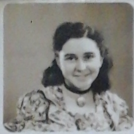Ursula D Barnick